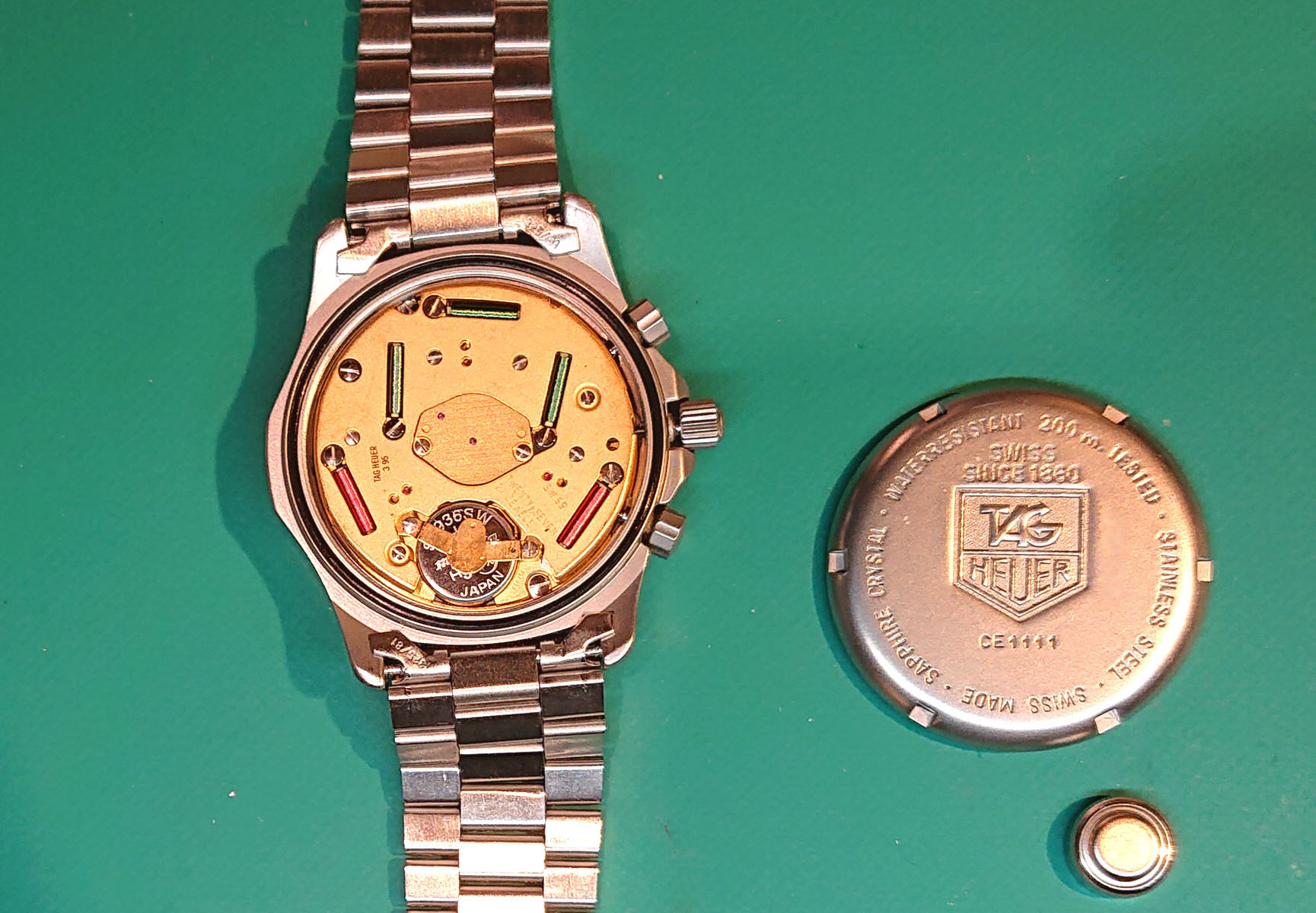 TAG HEUER タグホイヤー CZ1111の電池交換