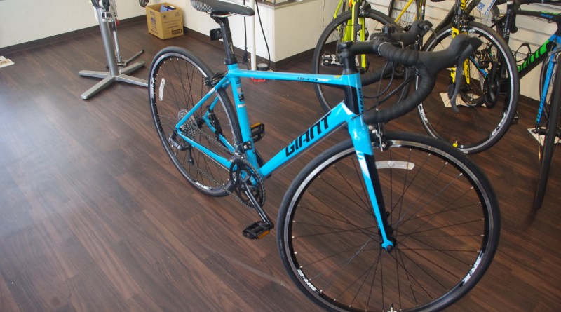 安定のエントリーロードバイク！！ GIANT DEFY4(ジャイアント