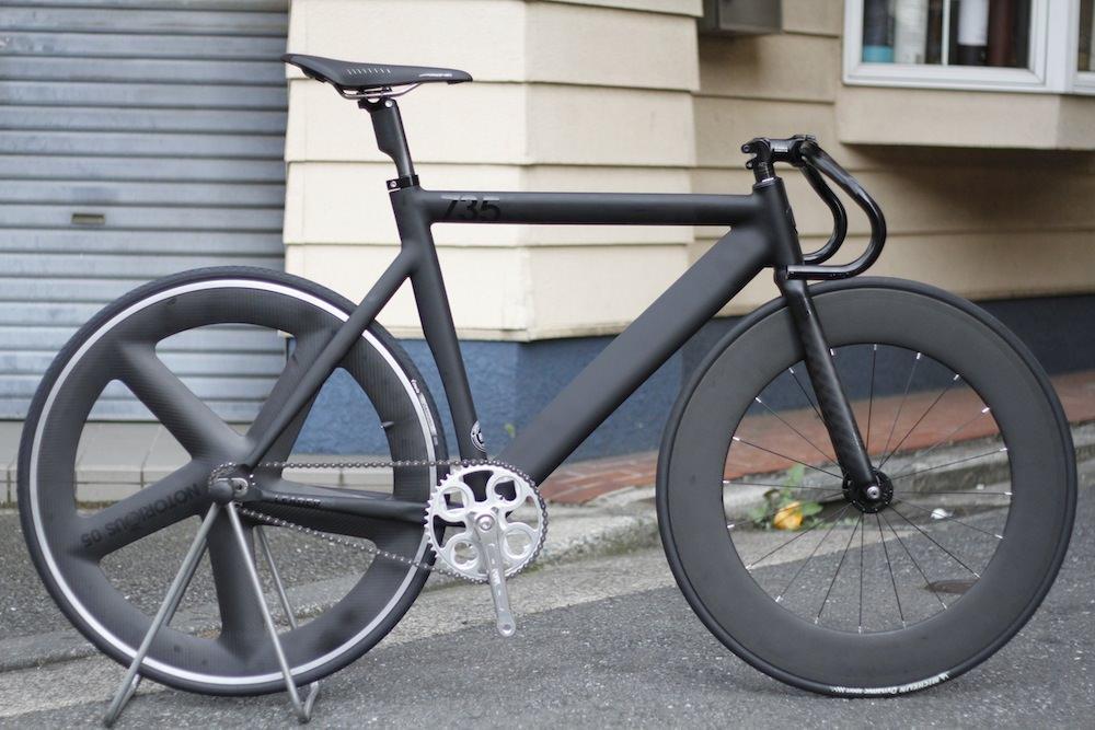 LEADER BIKE 735TR HI-SPEC BLACK CUSTOM | ブローチャーズ - BROTURES