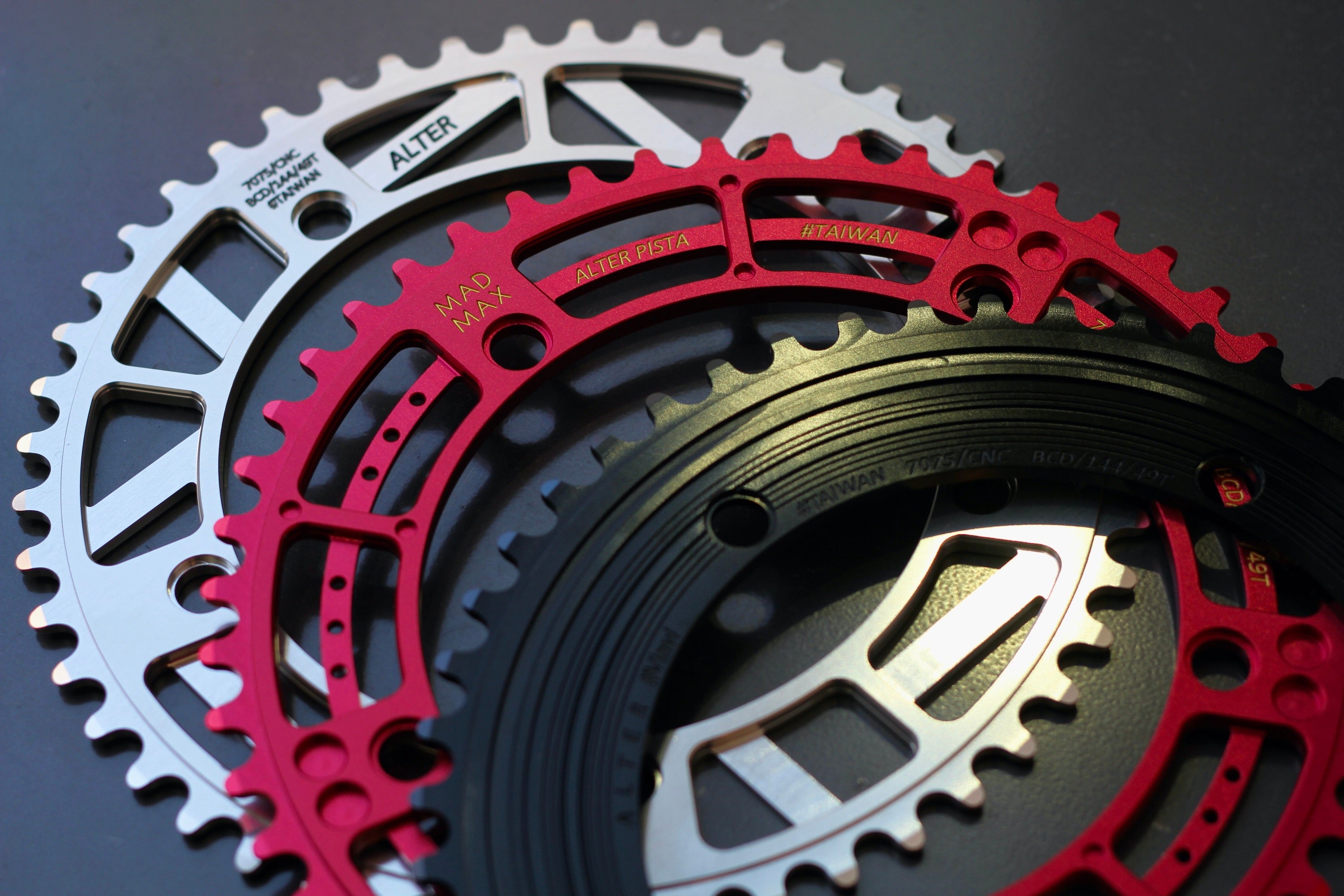 国内初入荷のコンポーネントブランド「ALTER CYCLES」のチェーンリング