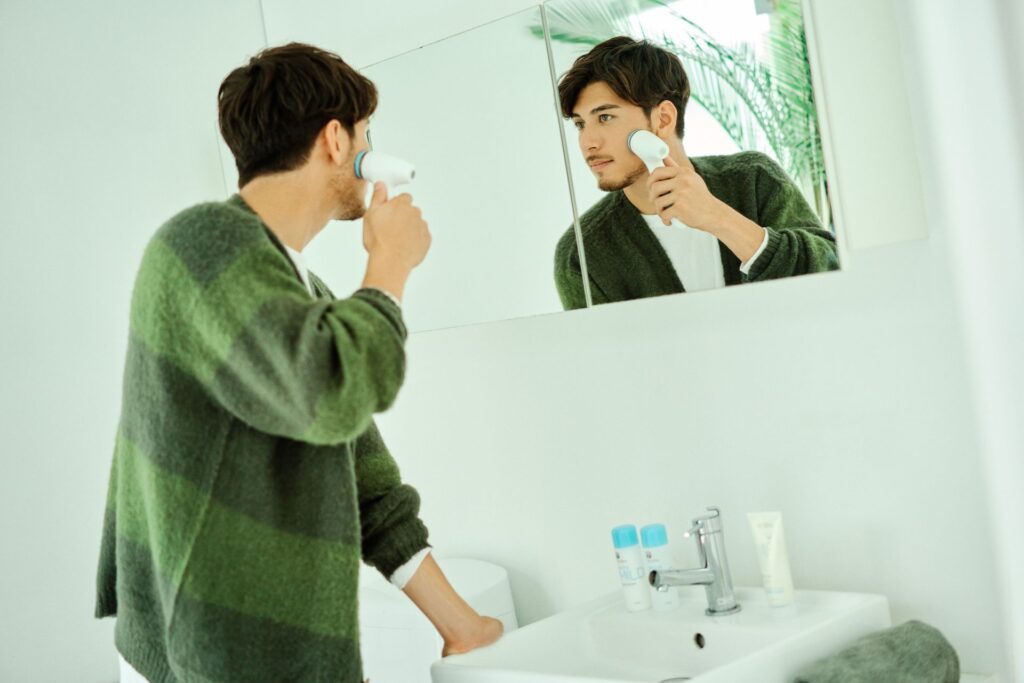 洗顔とともに始めるスキンケア。IoT対応〈ニュースキン〉のルミスパ iO