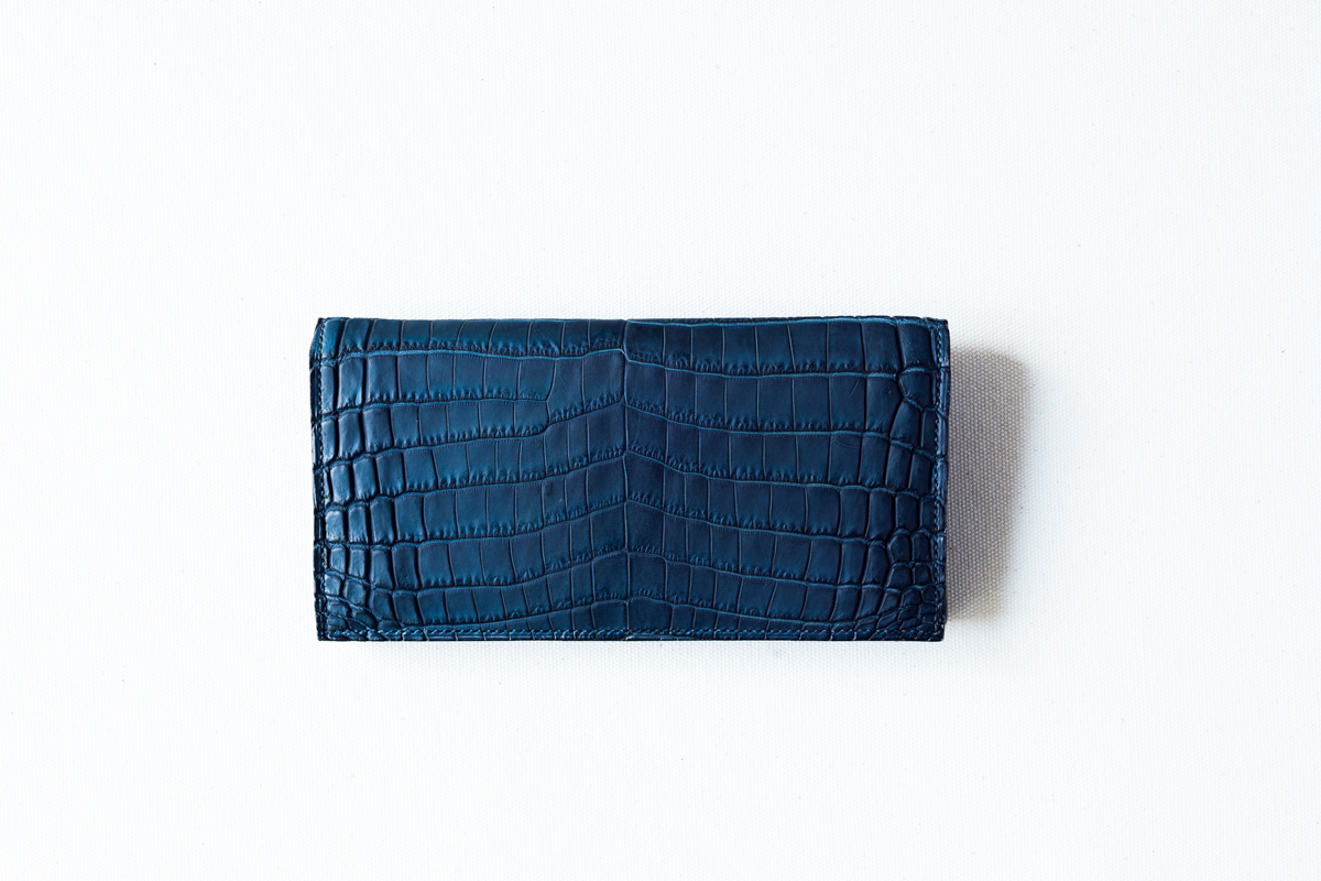 本藍染クロコダイルの長財布 – ghoe｜ゴエ 徳島県の革工房