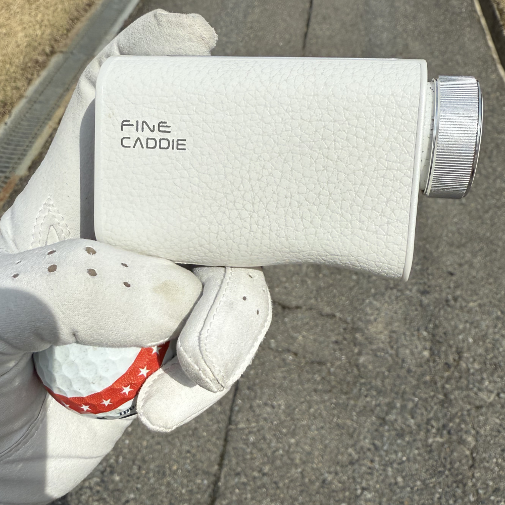 ファインキャディ J7 ミニ レビュー｜最軽量ゴルフレーザー距離計の