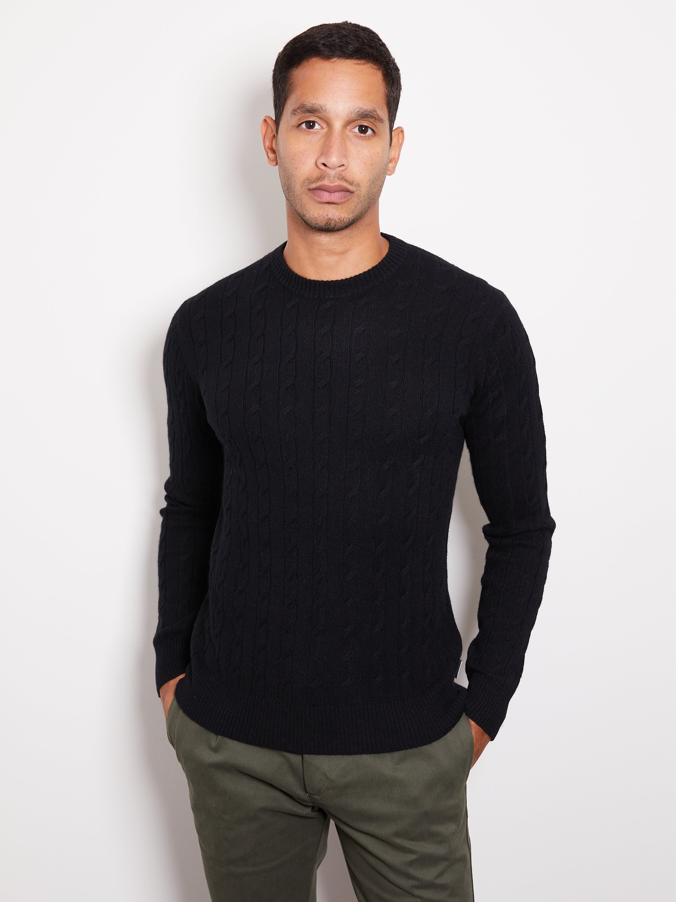 Hank Cashmere Madison Cable Knit Sweater in Black