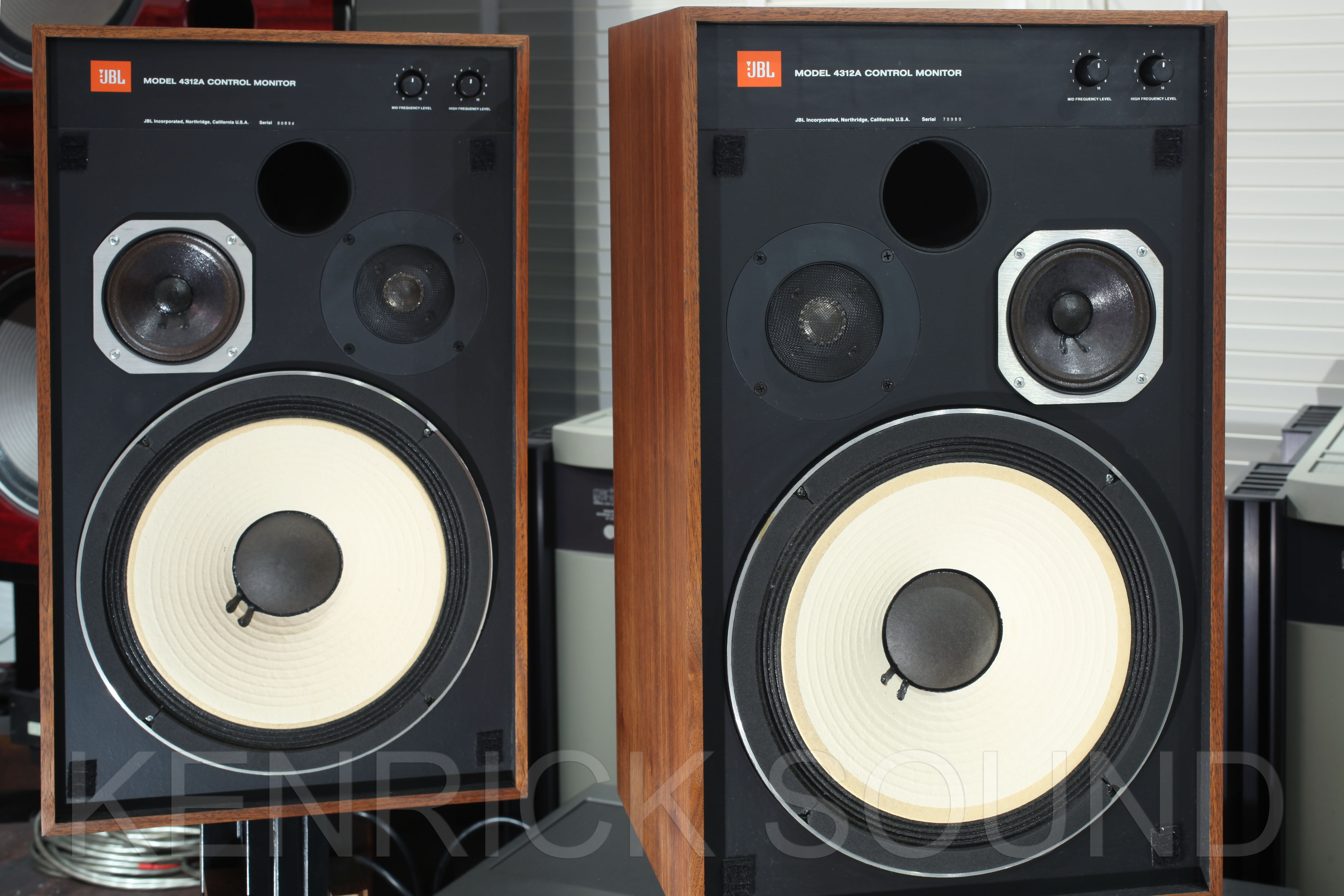 JBL 4312A コンパクトモニタースピーカー・ウォールナット美品