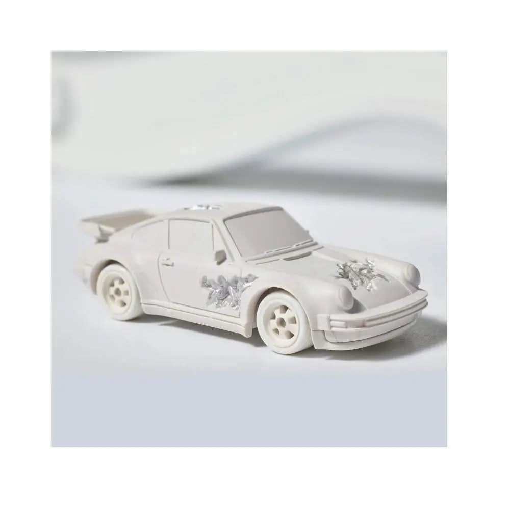 Daniel Arsham, Porsche 930 et Rally Case, 2023- LYNART STORE