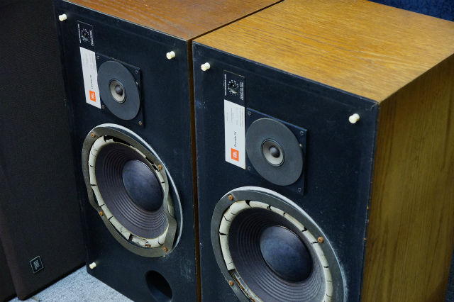 JBL L26 Decadeのエッジ交換 : 我楽音 響のCUT&TRY