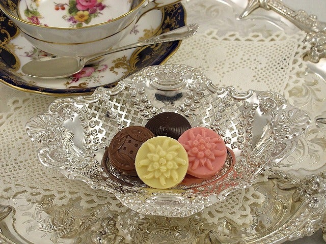 純銀のボンボンディッシュ | ロンドン発 アンティークシルバーと