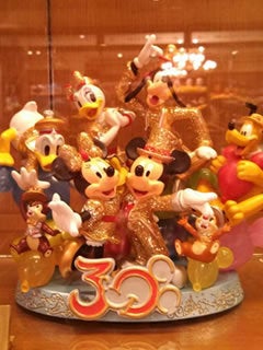 ディズニー30周年グッズ オールスターフィギュアリン＆ヒストリー