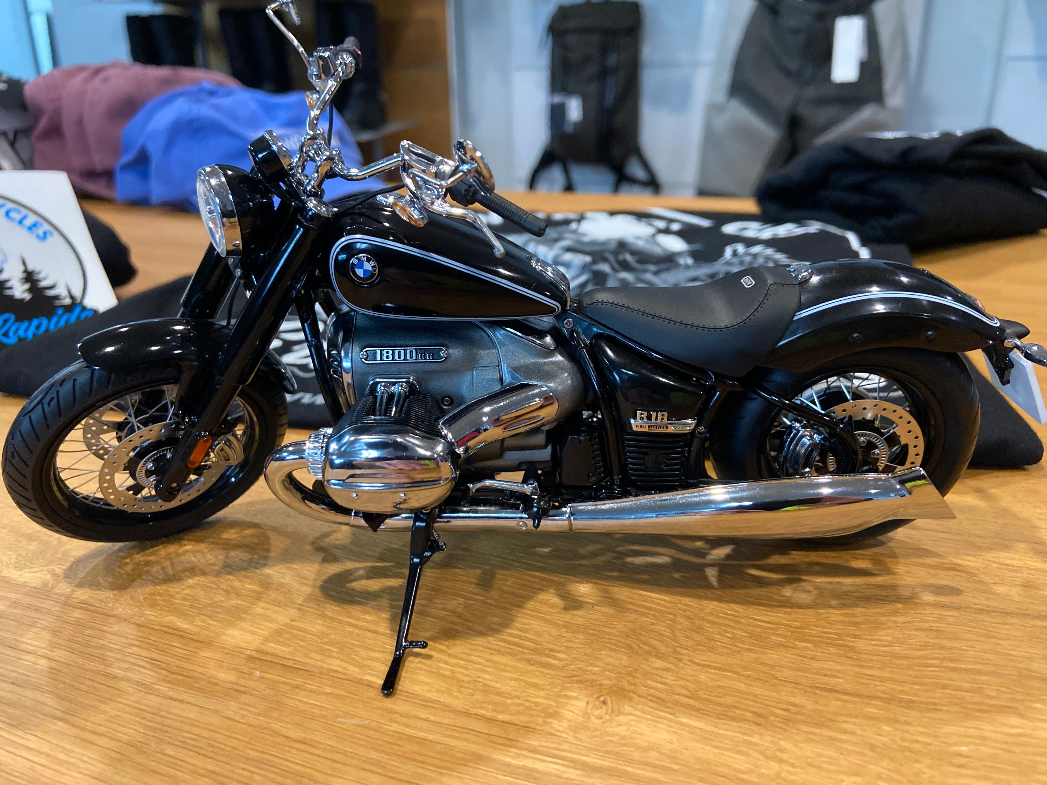 BMW R18 1:10 SCALE MODEL – BMW Motorcycles of Grand Rapids
