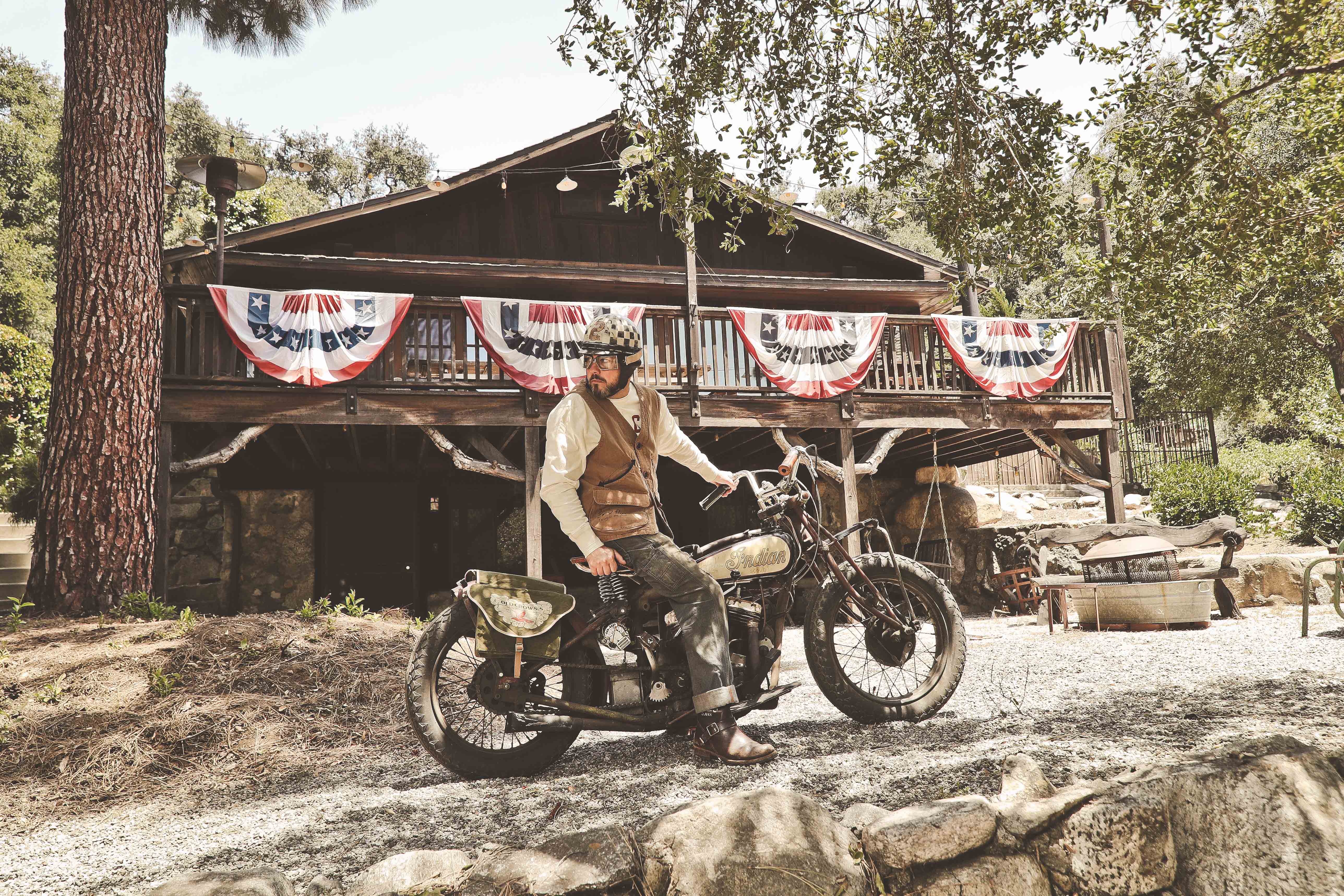 OLD CROW – GLADHAND & Co.