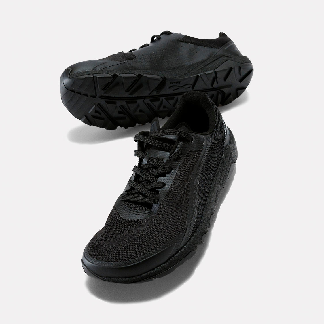 ノータス / ヤマ T1（Triple Black） – Run boys! Run girls!