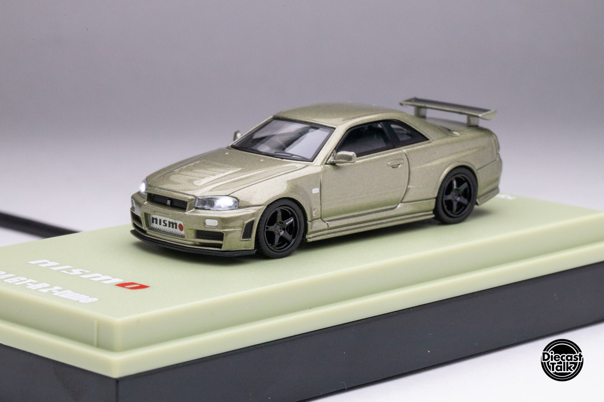 DiecastTalk Exclusive Kyosho 1/64 Nissan Skyline R34 GT-R Millenium Ja