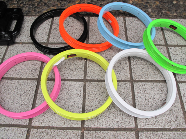 ストライダー用【CHAVEZ(チャベス)12inch Wheel Set】にNEWカラー登場