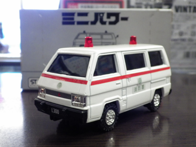 ミニカーショップグローバル - 1/40 シンセイ 三菱デリカ スターワゴン