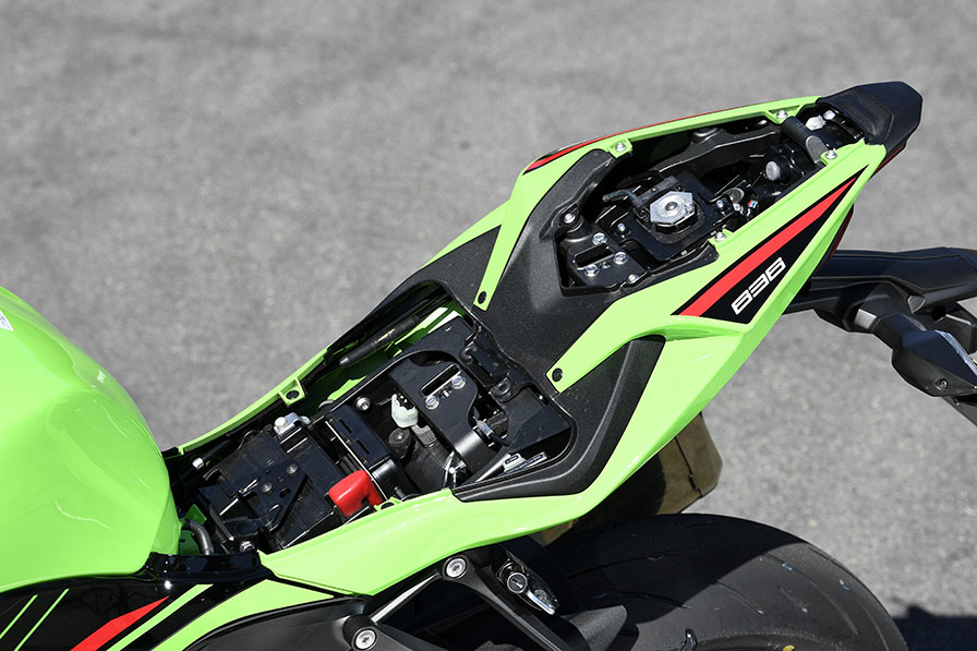 600SSのカワサキ流着地点 Kawasaki ZX-6R – WEB Mr.Bike