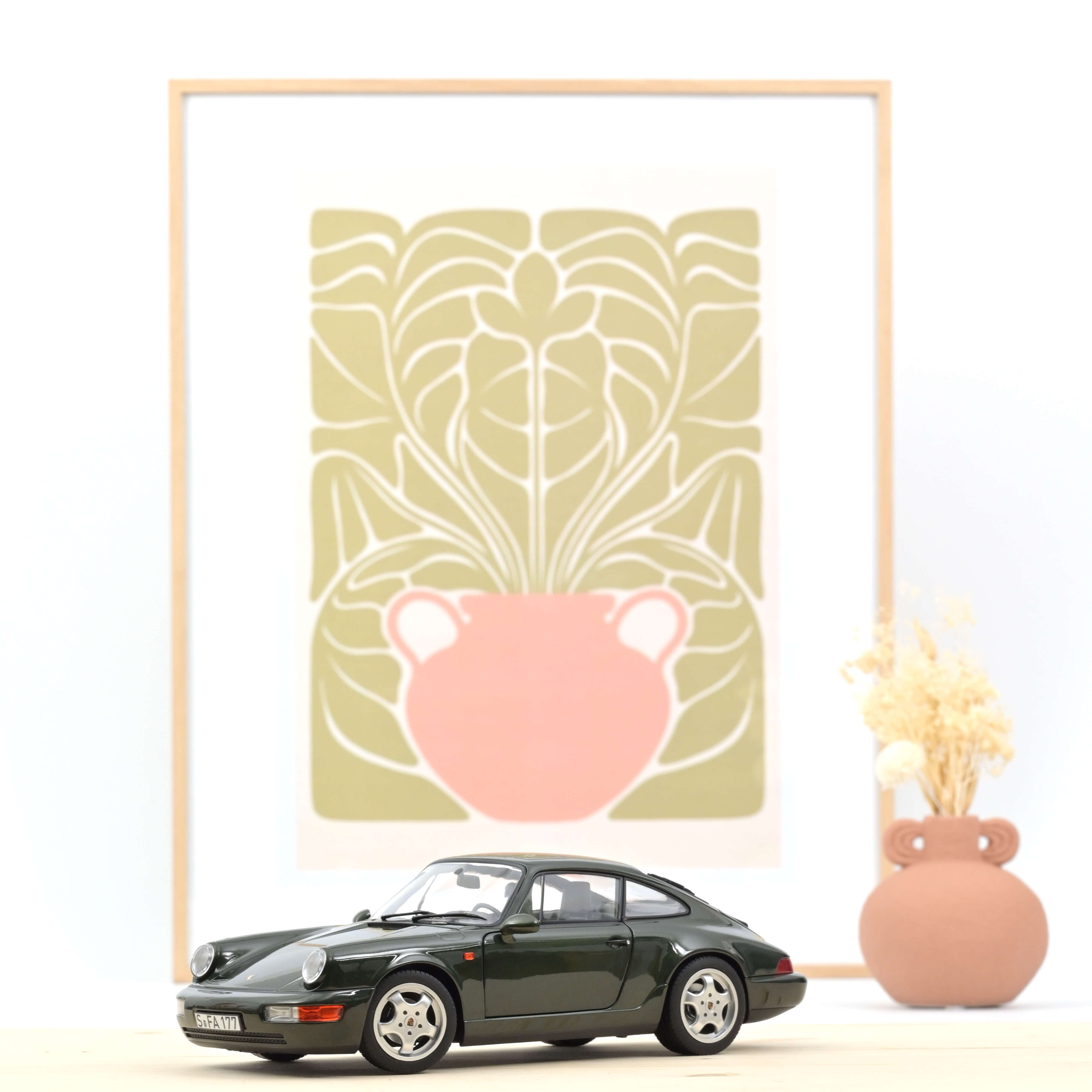 Porsche 911 Carrera 4 1992 Green met 1:18 - 200pcs – Norev