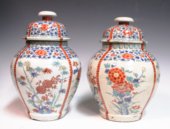 古美術青華堂｜H903 古伊万里・色絵柿右衛門様式沈香壺・一対(明治時代)