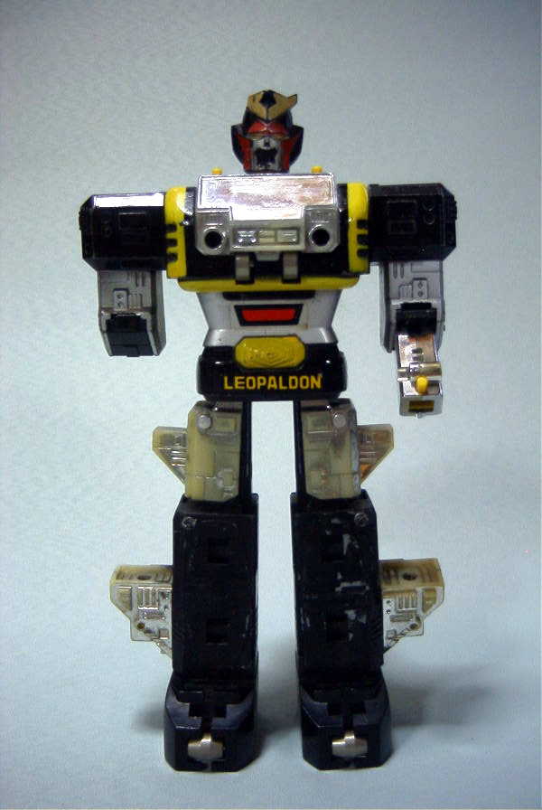 ポピーDX超合金レオパルドン