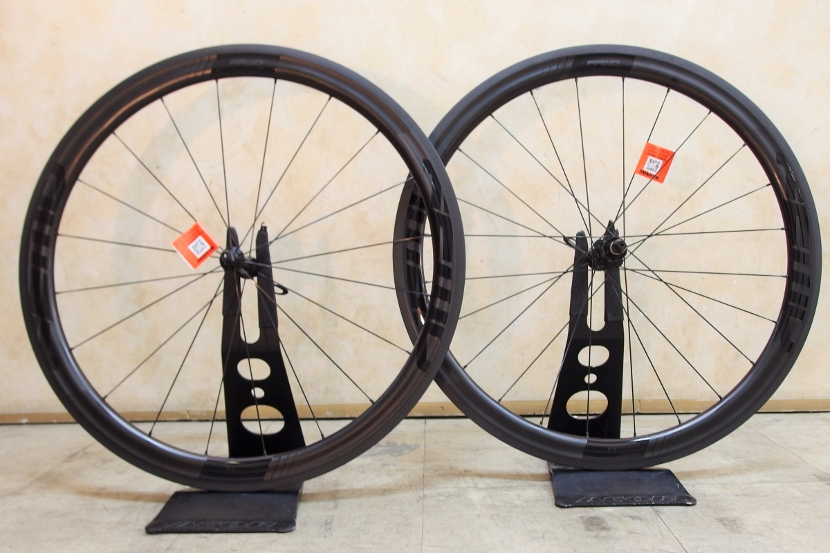店頭在庫はチャーリー店だけ！？】FFWDのリムブレーキ仕様のカーボン