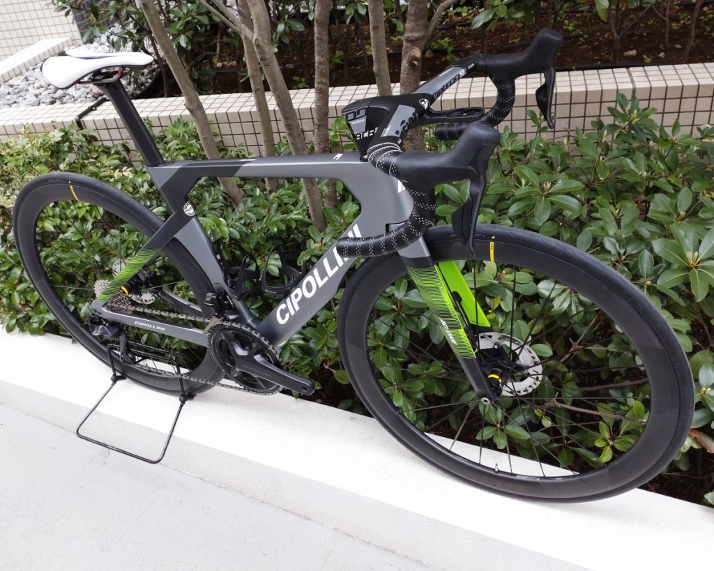 CIPOLLINI】日本初お目見え 試乗車完成 イタリアンエアロロードバイク