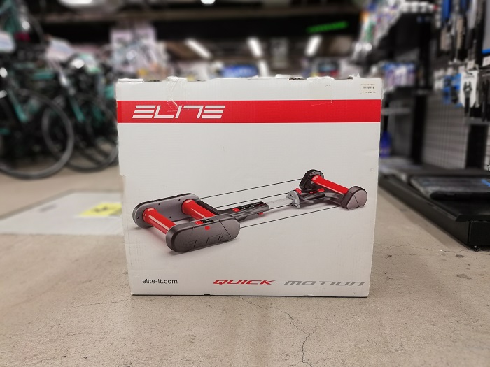 ZWIFT】ダンシングも出来る！コンパクトな3本ローラーELITE「クイック