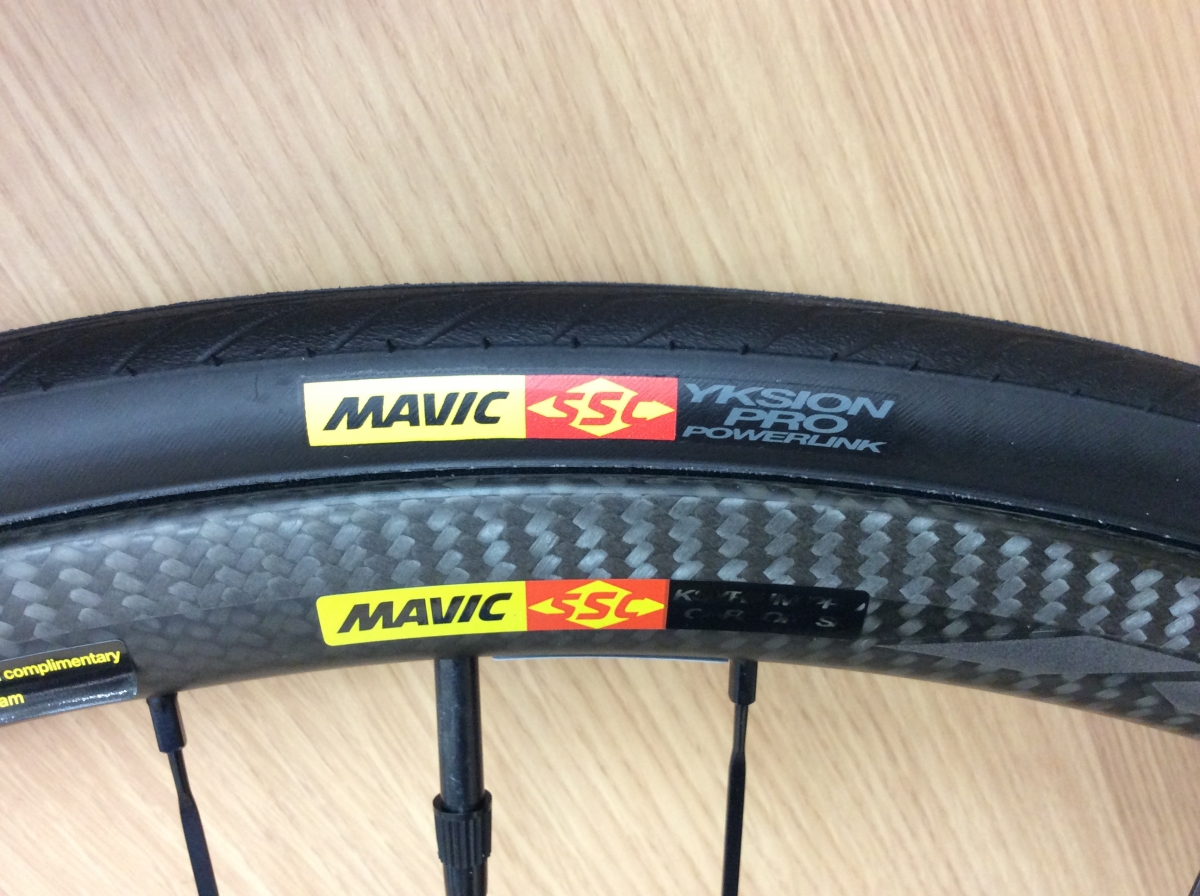MAVIC KSYRIUM PRO CARBON SL C！！後発の軽量カーボンクリンチャーが