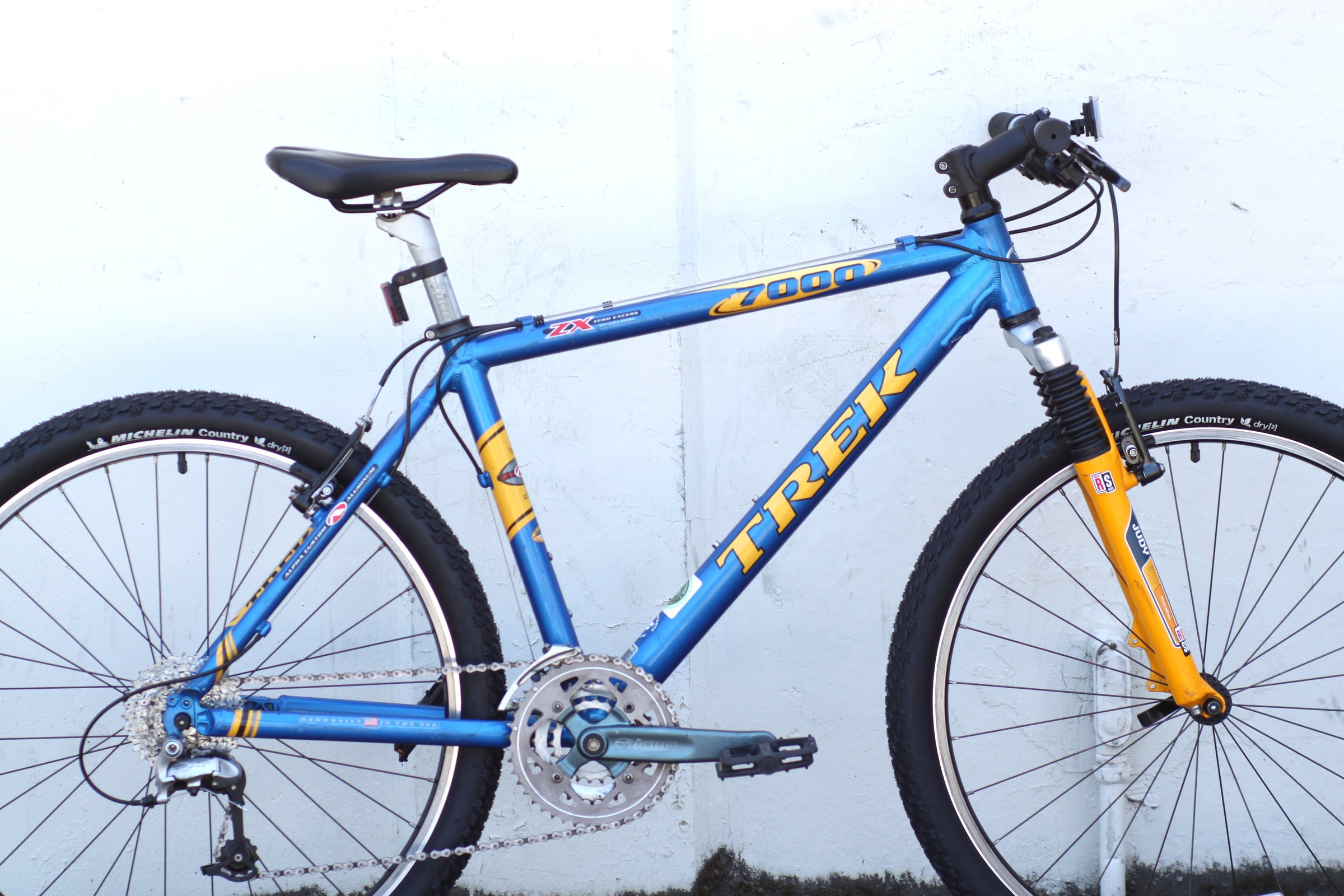 Trek 7000 ZX Series Vintage MTB Hardtail with RockShox Fork, New