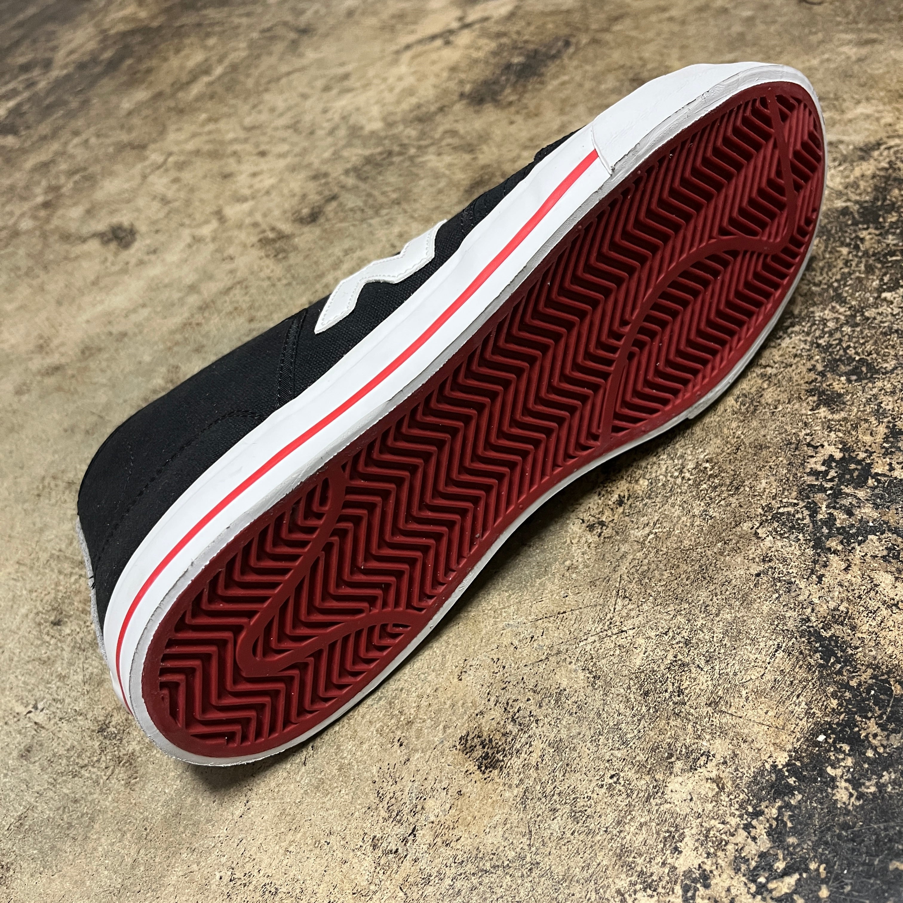 NEW BALANCE NUMERIC 213 PRO COURT MID (BLACK/WHITE) NM213UNT – 3rd