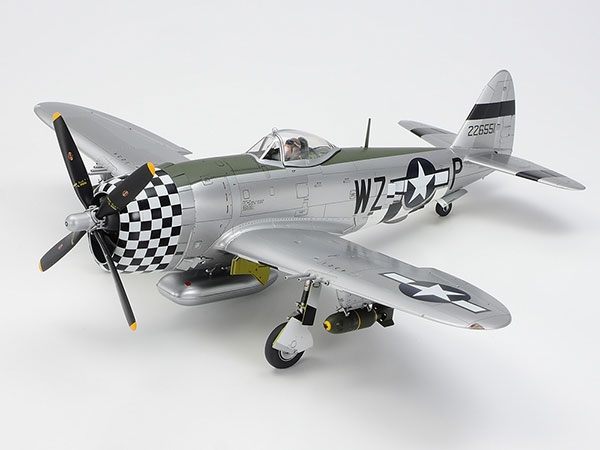 1/48 リパブリック P-47D サンダーボルト 「バブルトップ」: スケール