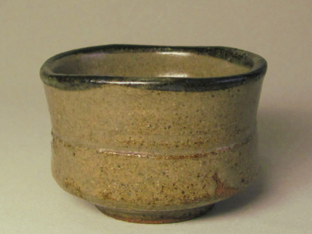 唐津皮鯨ぐい呑み（胴締）の詳細／陶器販売のたぬき窯