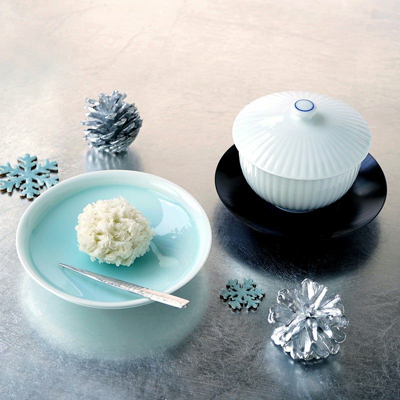 青華瓔珞文（せいかようらくもん） 青華瓔珞文 蓋付お茶呑茶碗（桐箱入