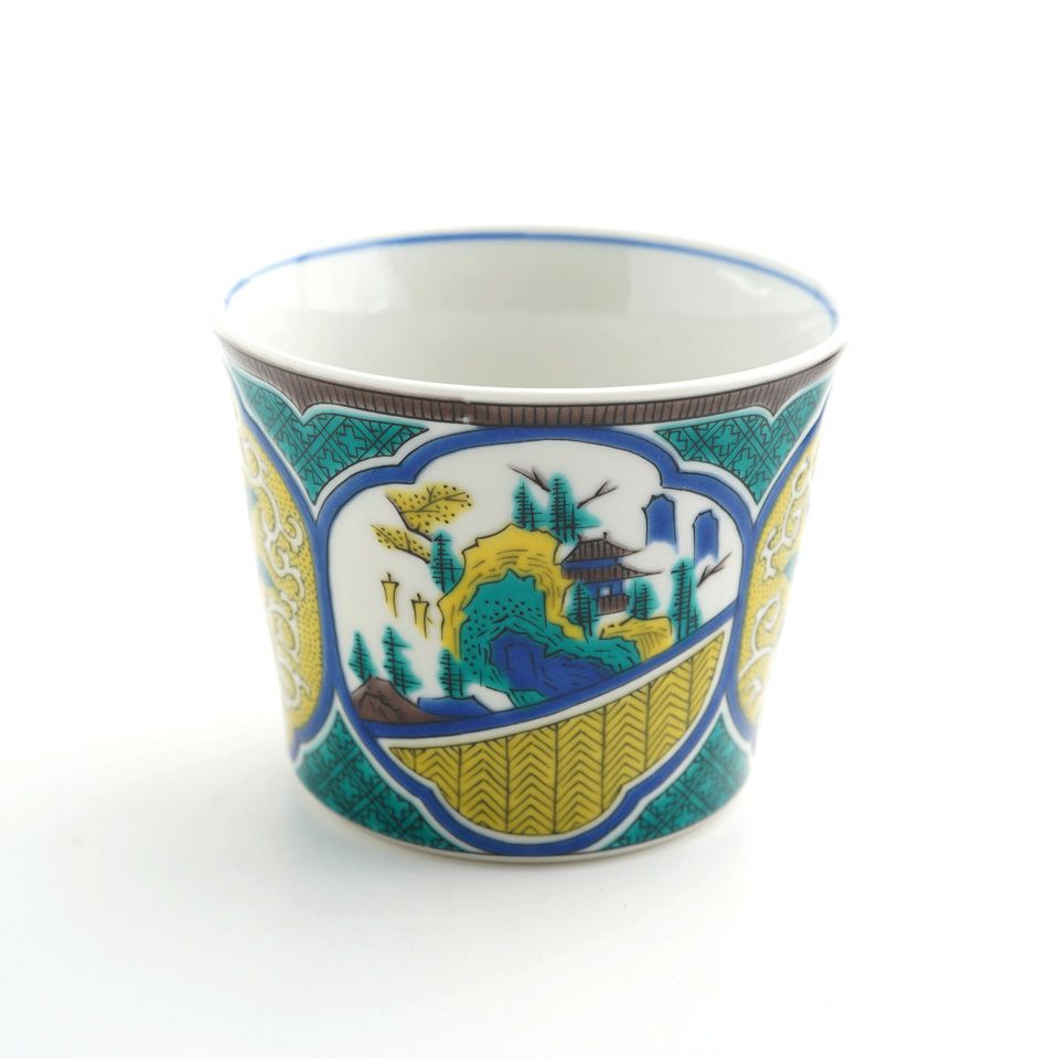 九谷焼（石川県） 【九谷焼】吉田屋山水牡丹唐草文 猪口〈1個〉 |皿や