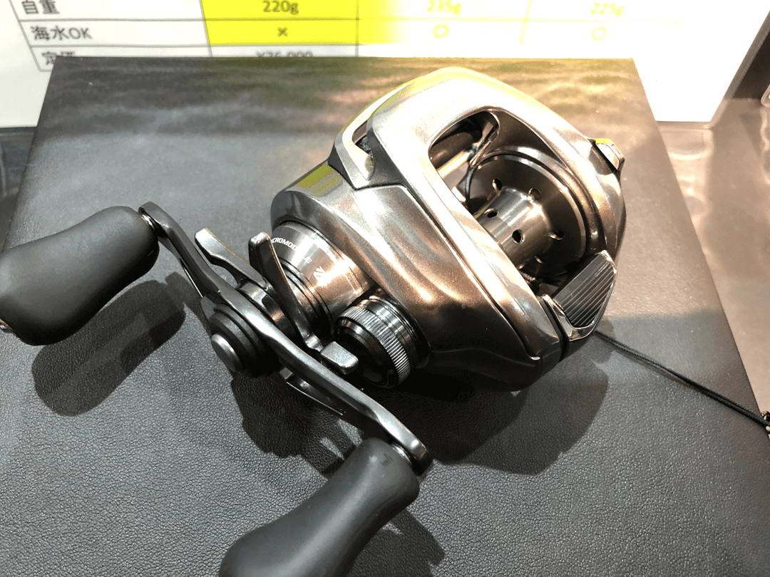 18バンタムMGL(リール)の巻き心地はカルコンに匹敵!?ロープロ最強