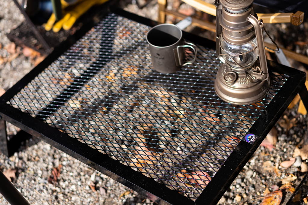 レビュー】キャンプマニアのグリルスタンドMは使い勝手抜群のアイアン