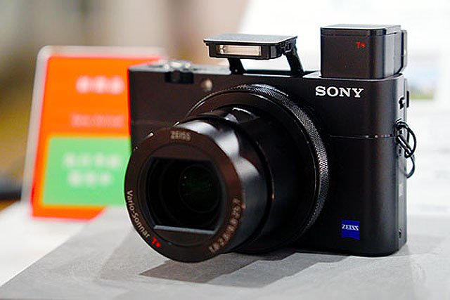 サイバーショット「DSC-RX100M5A」販売終了 専用アクセサリー
