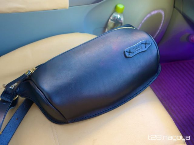 HERZ（ヘルツ）】F-5立体マチ・ボディバッグは、大人向きでシンプル