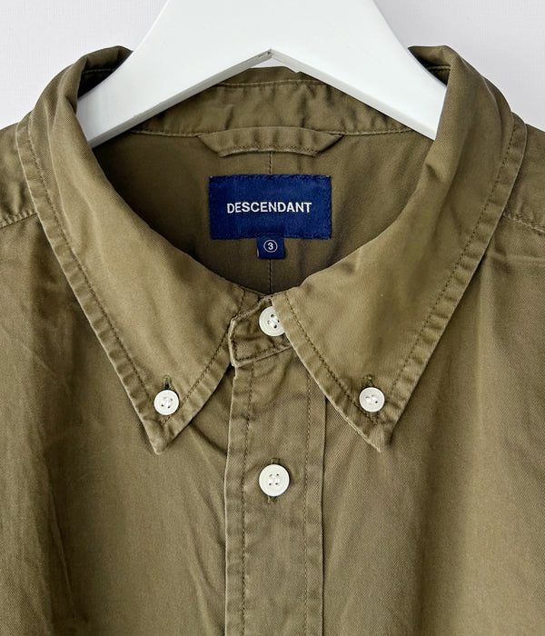 DESCENDANT/KENNEDY'S TWILL LS SHIRT (OLIVE DRAB)