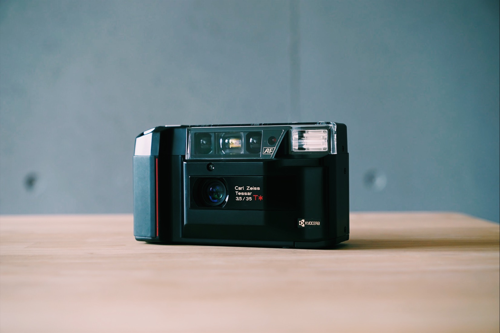 たった¥1,500でZEISS (ツァイス) T*が手に入る？ “鷹の目”を持つ