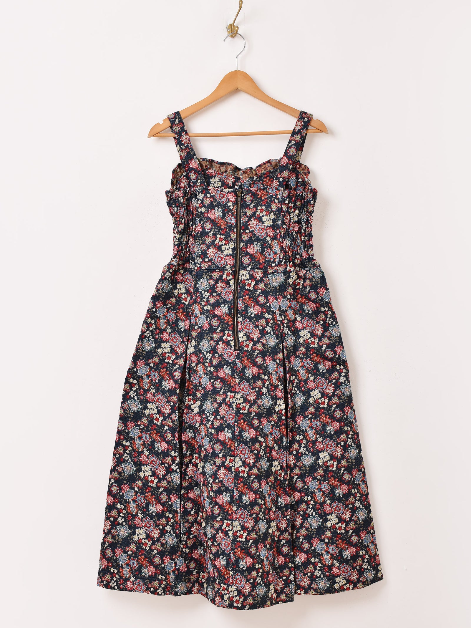 2色展開】Meridian 花柄 ゴブラン織り キャミソールワンピース – 古着