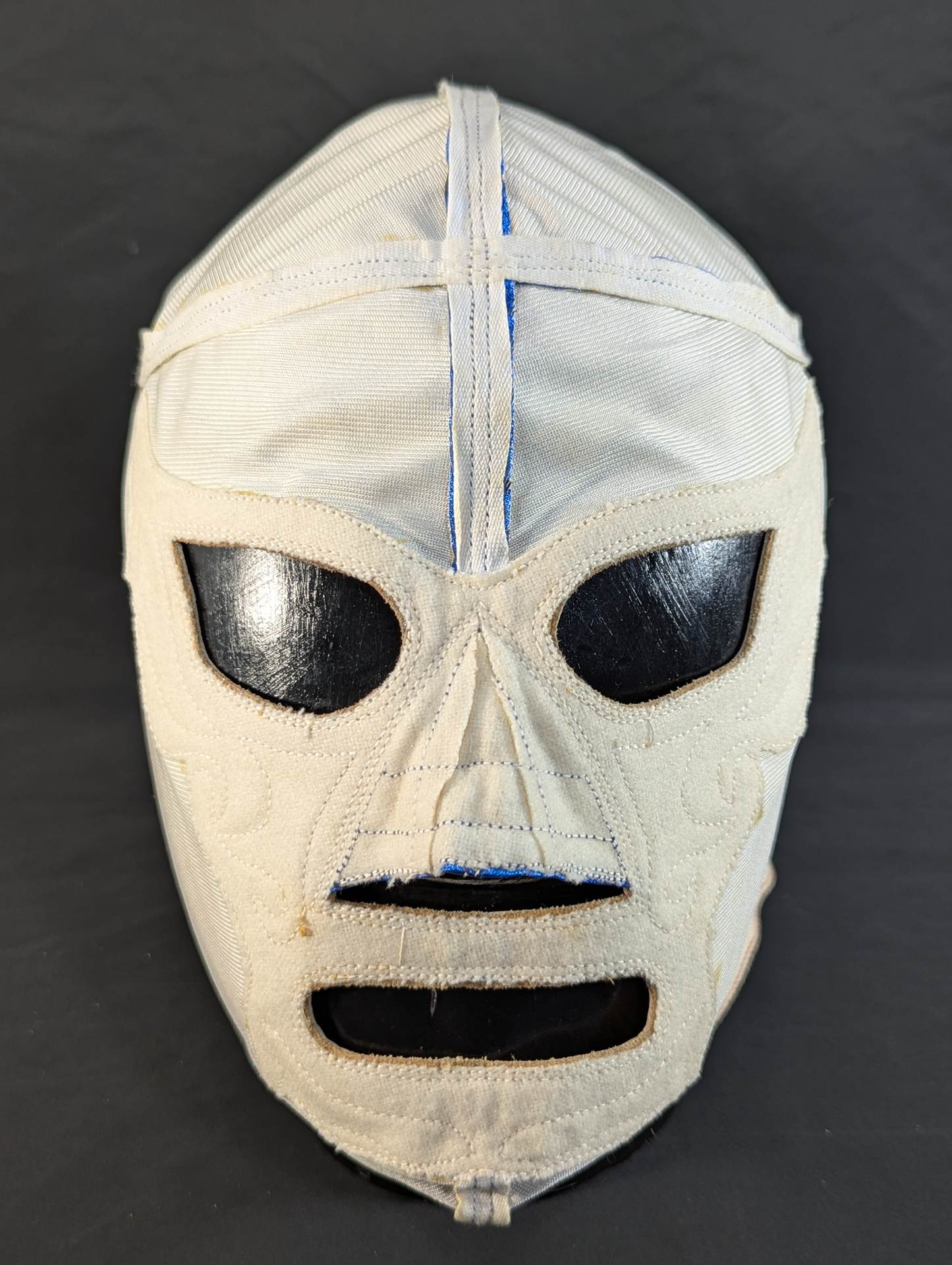 ミル・マスカラス – 闘道館