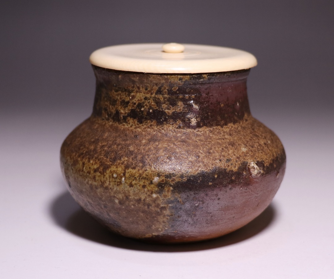 金重陶陽 作 「備前鮟鱇茶入」 ～備前焼専門卸小売店 川口陶楽苑～