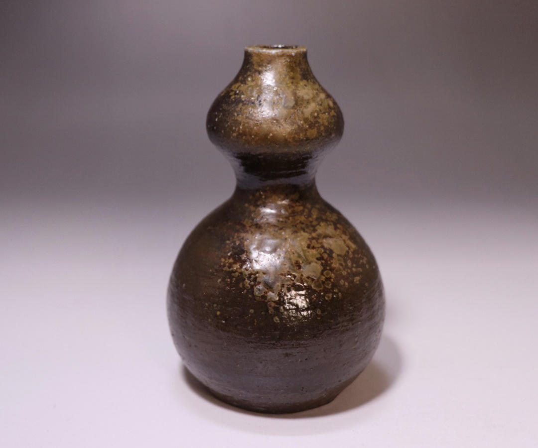 越智富雄 作 「信楽酒呑」 ～備前焼専門卸小売店 川口陶楽苑～