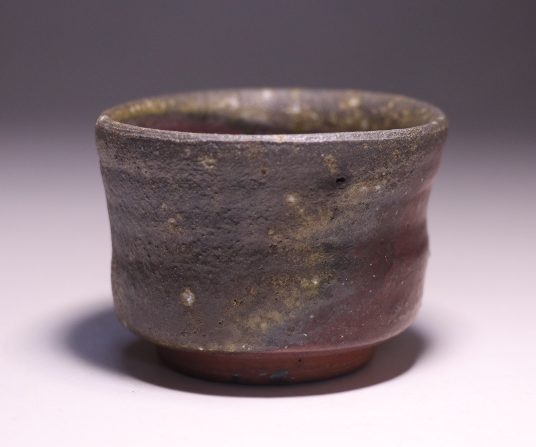 屋代剛右 作 「伊部酒呑」 ～備前焼専門卸小売店 川口陶楽苑～