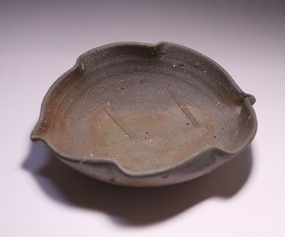 屋代剛右 作 「伊部木の葉皿」 ～備前焼専門卸小売店 川口陶楽苑～