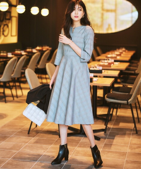 楽天市場】《サイズ交換無料》ワンピース フレアワンピ ゴールドパーツ