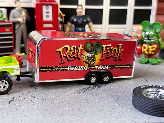 楽天市場】オートワールド ラットフィンク エンクローズドトレーラー