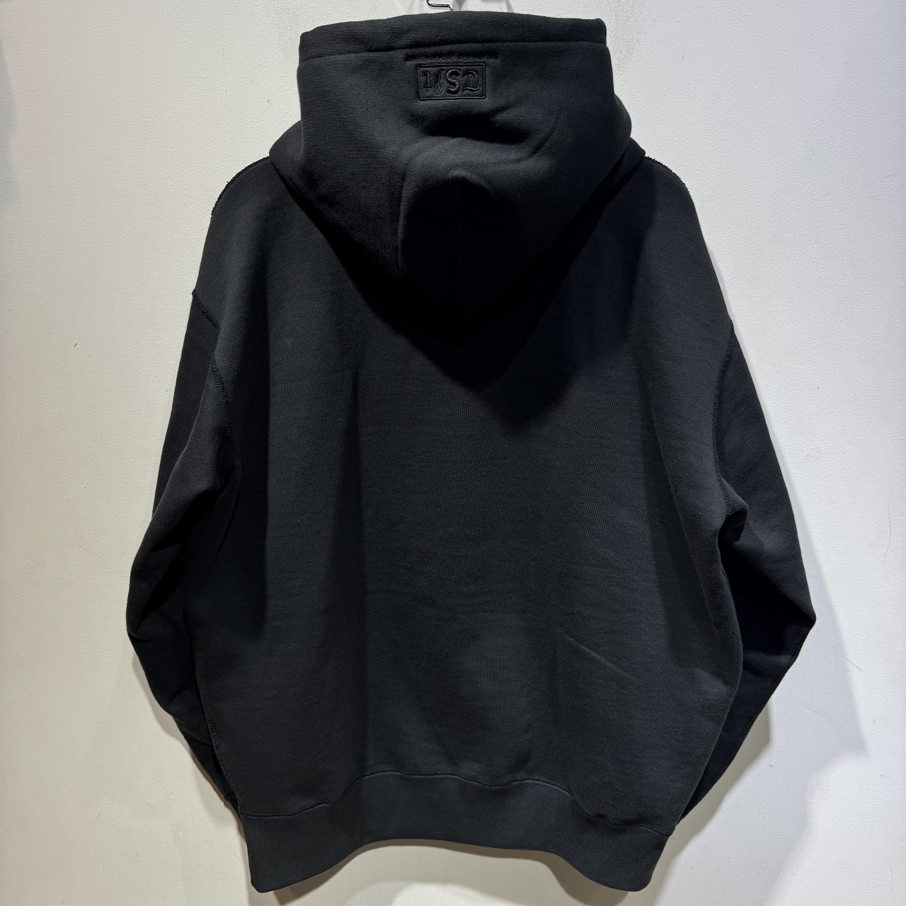 楽天市場】#FR2 2024 BLACK RABBITS LOGO HOODIE SIZE-L NFT保有者限定