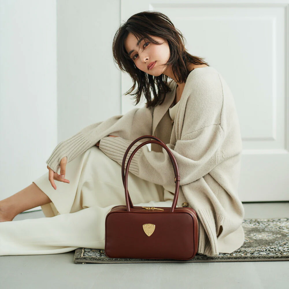 楽天市場】【ATAO公式】Lungoルンゴ ミニボストン 横長 小さめ 肩掛け