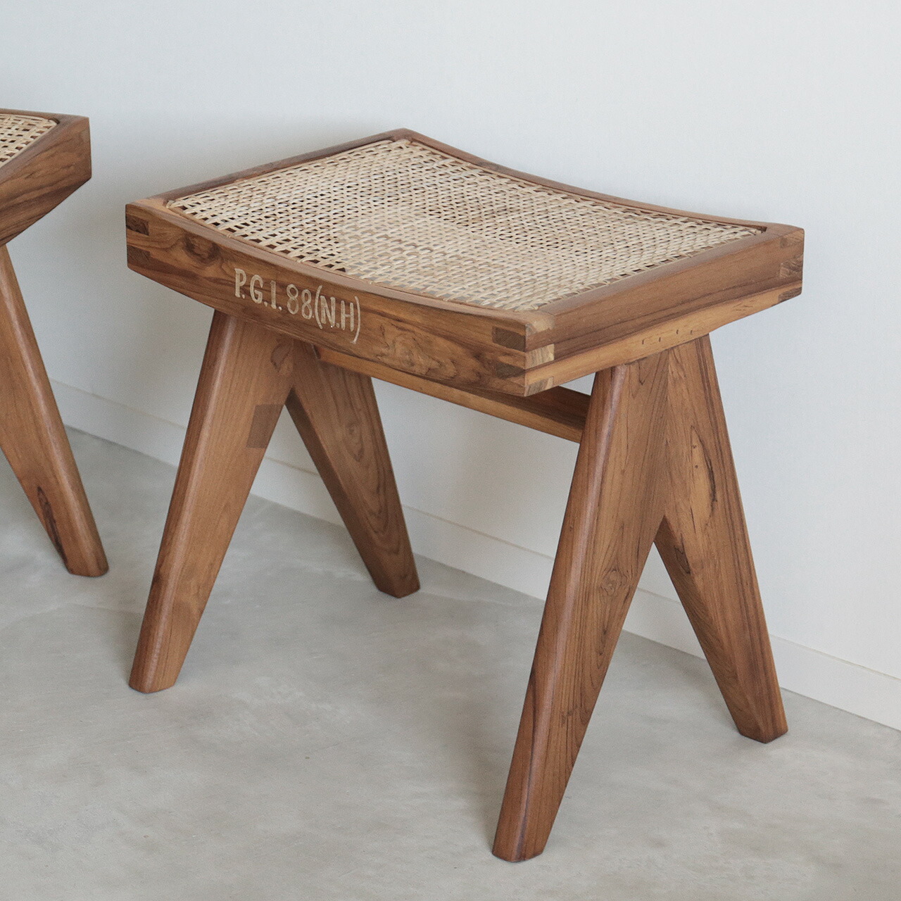 楽天市場】ピエール・ジャンヌレ スツール オットマン ラタン 古材